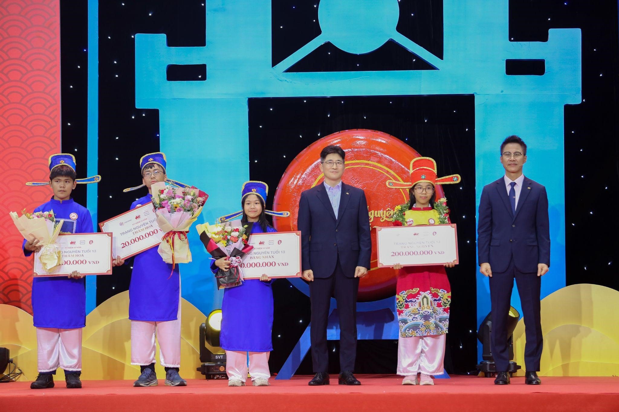 Thí sinh Hoàng Anh Thư tới từ Trường THCS Cổ Nhuế 2 xuất sắc trở thành Trạng Nguyên của chương trình năm nay