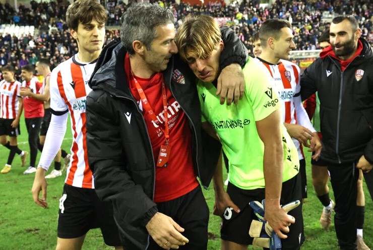 Niềm vui sướng của các cầu thủ&nbsp;Logrones