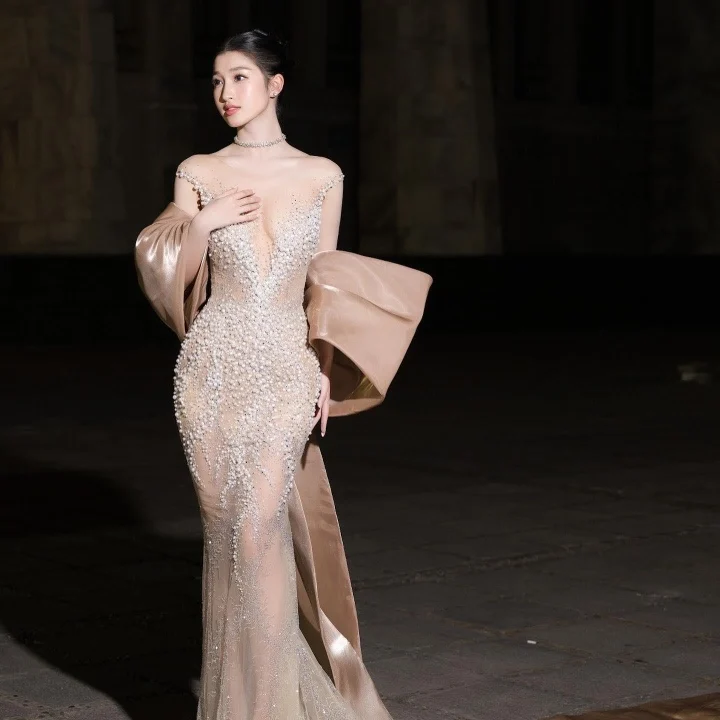 Mặc váy xuyên thấu mà chọn sai quần nội y, loạt mỹ nhân Việt "muối mặt" - 10