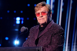 Căn bệnh khiến danh ca Elton John mất thị lực 6 tháng