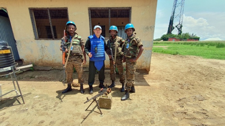 Đại úy Nguyễn Thế Anh cùng đồng nghiệp quốc tế thực hiện nhiệm vụ tuần tra phức hợp tại bang Jonglei, Nam Sudan