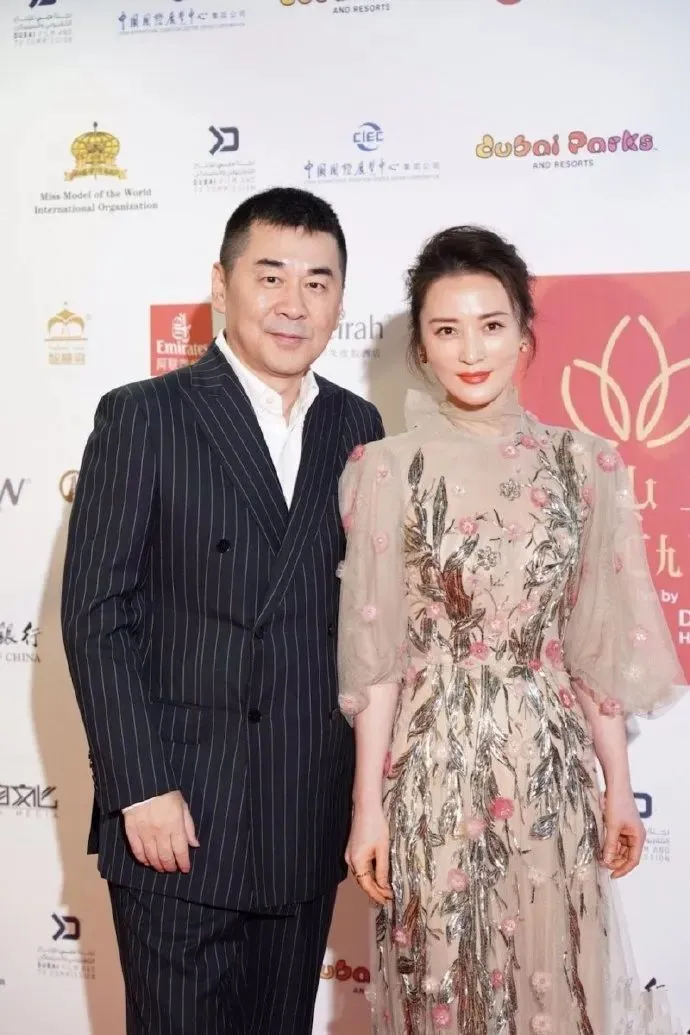 "Tây Thi đẹp nhất màn ảnh" tuổi U50 trẻ đẹp như gái 20, "bầu vượt mặt" vẫn mê giữ dáng với môn nguy hiểm - 5