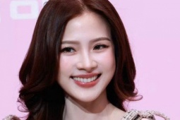 Thời trang - Nhan sắc Baifern Pimchanok đè bẹp Bạch Lộc, Ngu Thư Hân