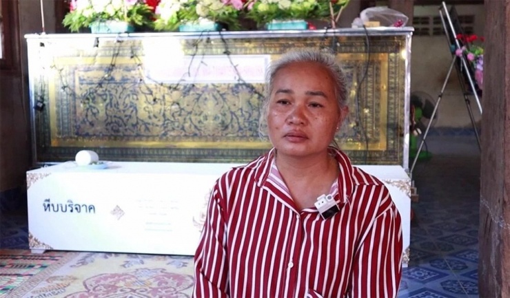 Mẹ của ca sĩ Ping Chayada, bà Chantakarn (Ảnh: Khaosod).