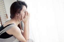 Bạn trẻ - Cuộc sống - Vừa ly hôn được vài hôm, chồng cũ đang hả hê đã bất ngờ tìm đến khóc lóc cầu xin một điều