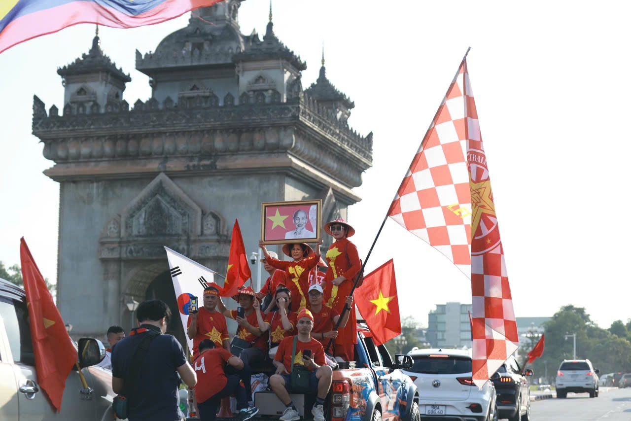 Trực tiếp bóng đá Lào - Việt Nam: Đình Triệu bắt chính, Hai Long & Vĩ Hào hỗ trợ Tiến Linh (AFF Cup) - 6