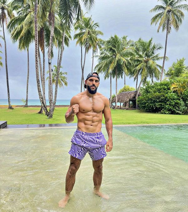 Thân hình vạm vỡ của vệ sĩ Messi. Ảnh: Instagram Yassine Chueko