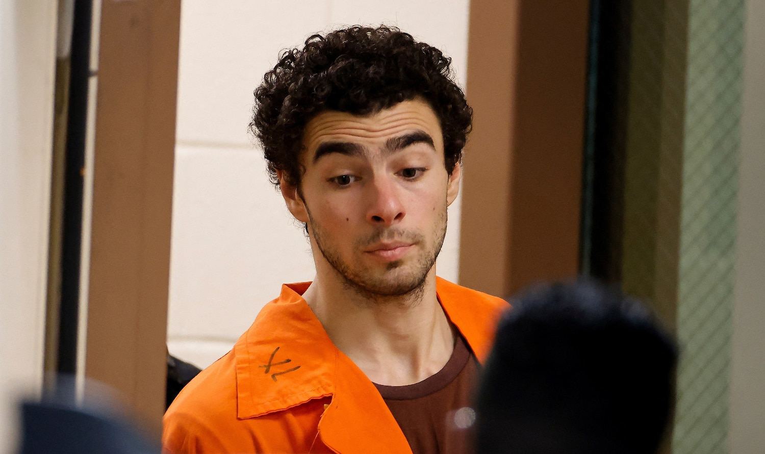 Luigi được xác định là nghi phạm cầm súng giảm thanh bắn chết triệu phú Mỹ trên đường phố New York. Ảnh: Reuters.