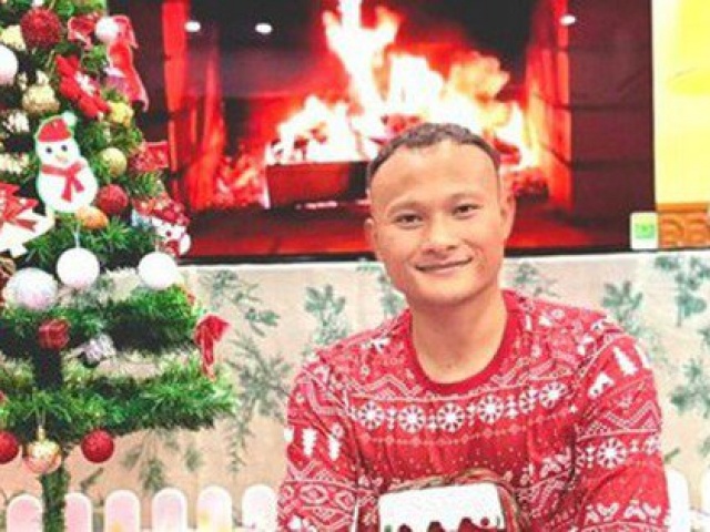 Hé lộ không gian trong căn nhà bạc tỷ của cầu thủ khoẻ nhất Việt Nam, từng được đặc cách khi lấy vợ