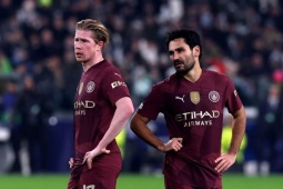 Fan Man City bị cấm ra về sớm ở trận thua Juventus, De Bruyne chán nản