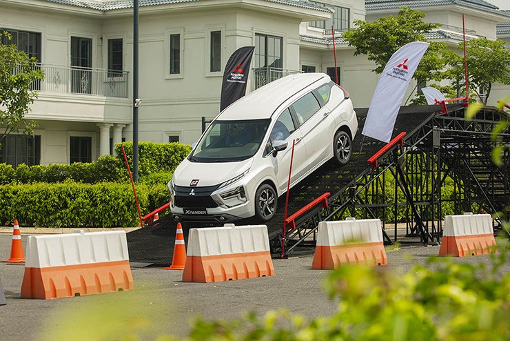 Giá Mitsubishi Xpander tháng 12/2024, hỗ trợ 50% phí trước bạ - 16