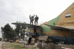 Lính Syria nói lý do bỏ rơi chính quyền Tổng thống al-Assad