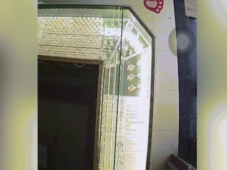 Bắt 'nóng' 2 thanh niên cầm búa cướp tiệm vàng