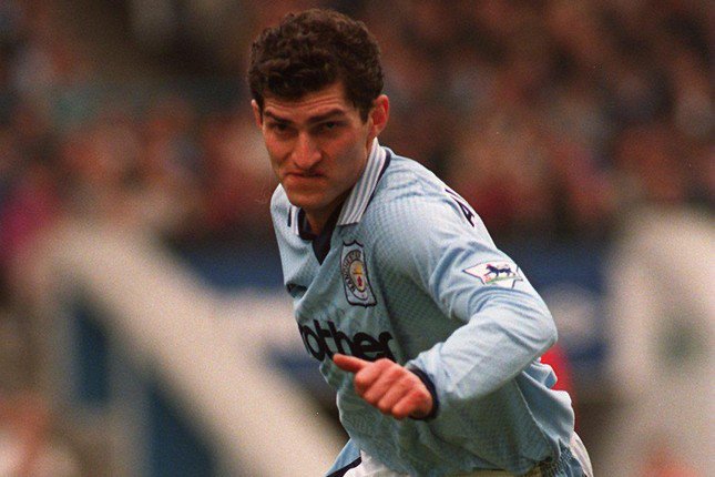 Mikheil Kavelashvili từng có 2 năm khoác áo Man City