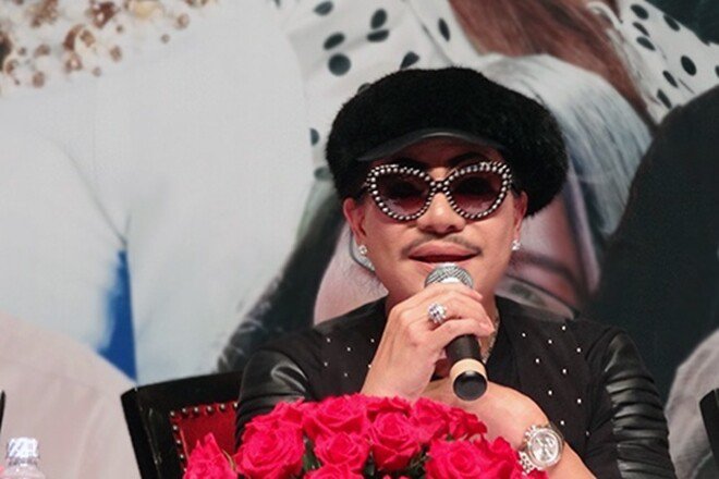 Anh là một trong những nghệ sĩ đông con nhất showbiz Việt.