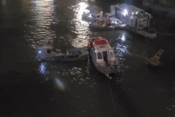 Media - CLIP: Trục vớt thi thể cô gái 22 tuổi và ô tô lao xuống sông Đồng Nai