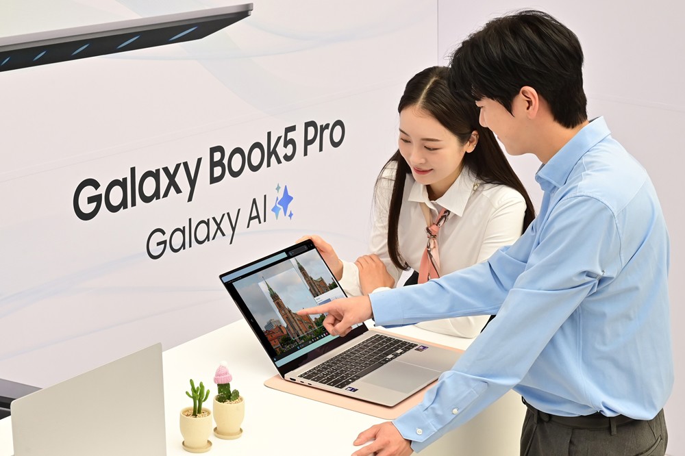 Samsung laptops integrate 2 AI platforms.