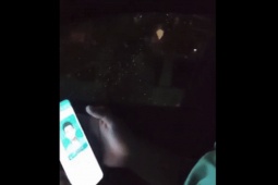 Tin tức trong ngày - Điều tra hai côn đồ đập kính, rạch lốp hàng loạt xe taxi