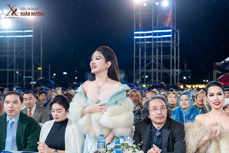 Chủ tịch Đặng Thị Xuân Hương đảm nhiệm vị trí giám khảo tại đêm chung kết “Hoa Hậu Sinh Viên Việt Nam 2024”