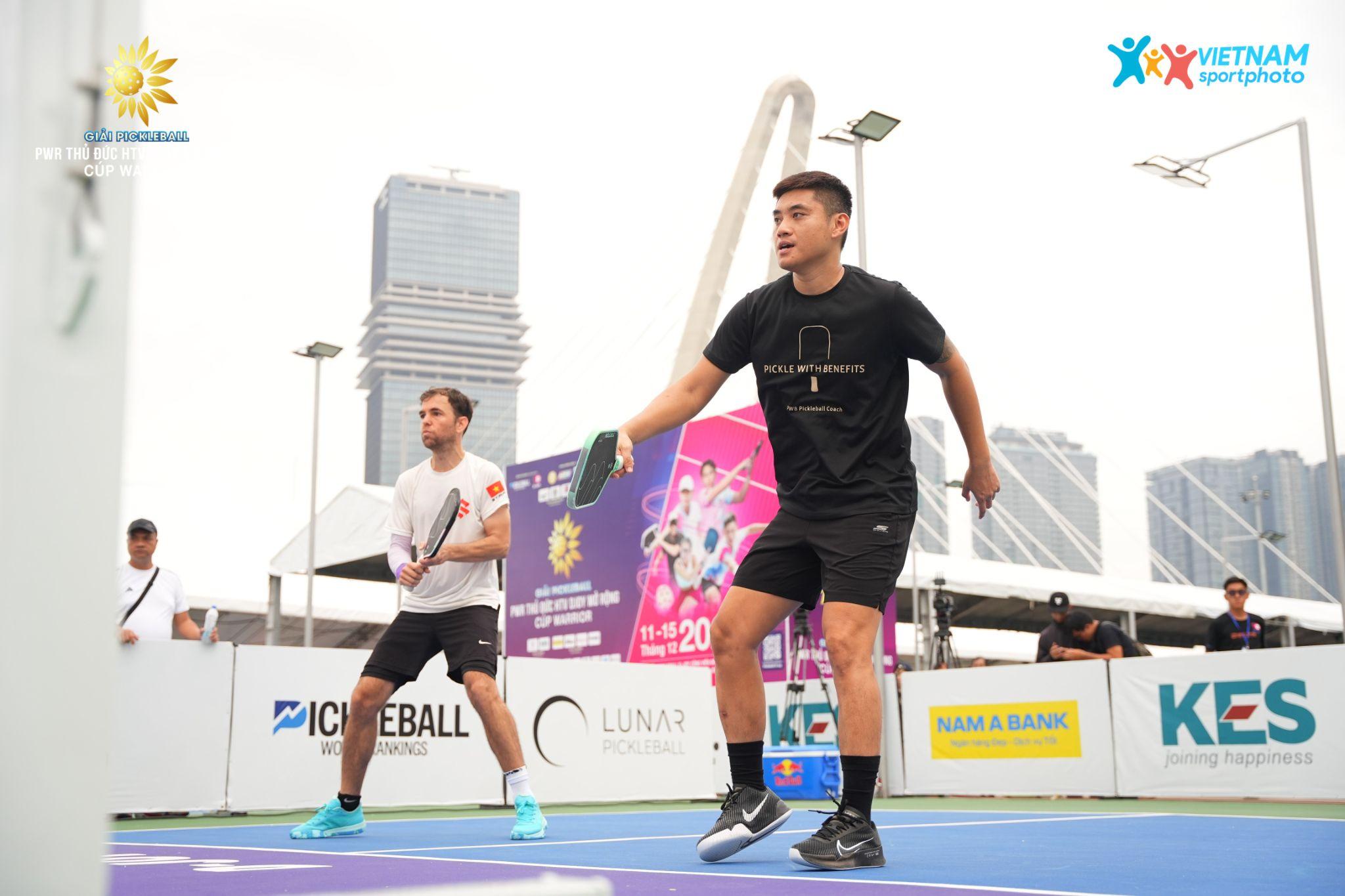 Cặp đôi 30+ Hồ Vũ Hoàn và Carlos Rubio liên tục vượt qua các đối thủ khó nhằn đến từ Việt Nam, Malay, Thái Lan, Philippines