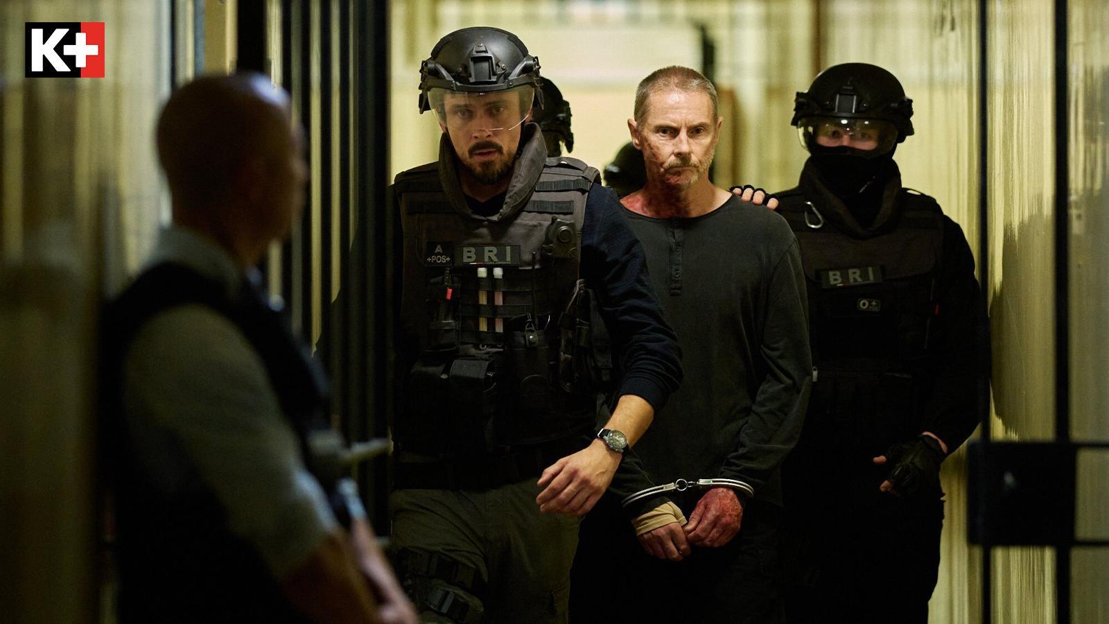 Paris Thất Thủ sở hữu nhân vật phản diện đầy xảo quyệt