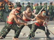Tin tức trong ngày - Đặc công Việt Nam trình diễn tinh hoa gì tại sân bay Gia Lâm?