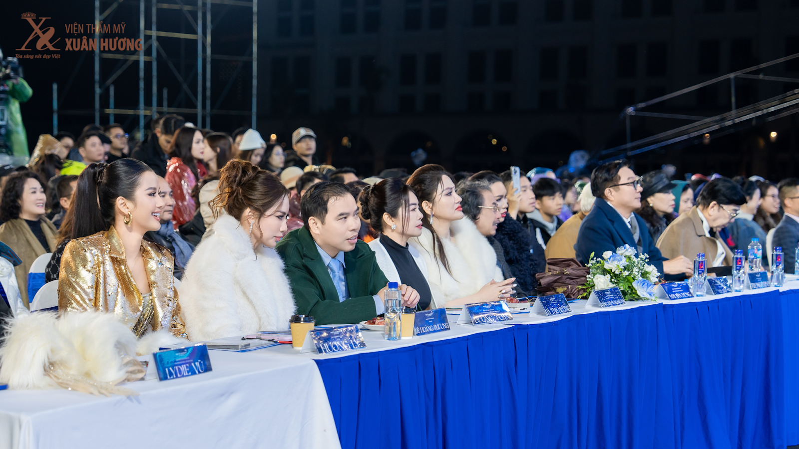 Chủ tịch Đặng Thị Xuân Hương và các giám khảo tập trung theo dõi các màn trình diễn thăng hoa của thí sinh “Hoa Hậu Sinh Viên Việt Nam 2024”