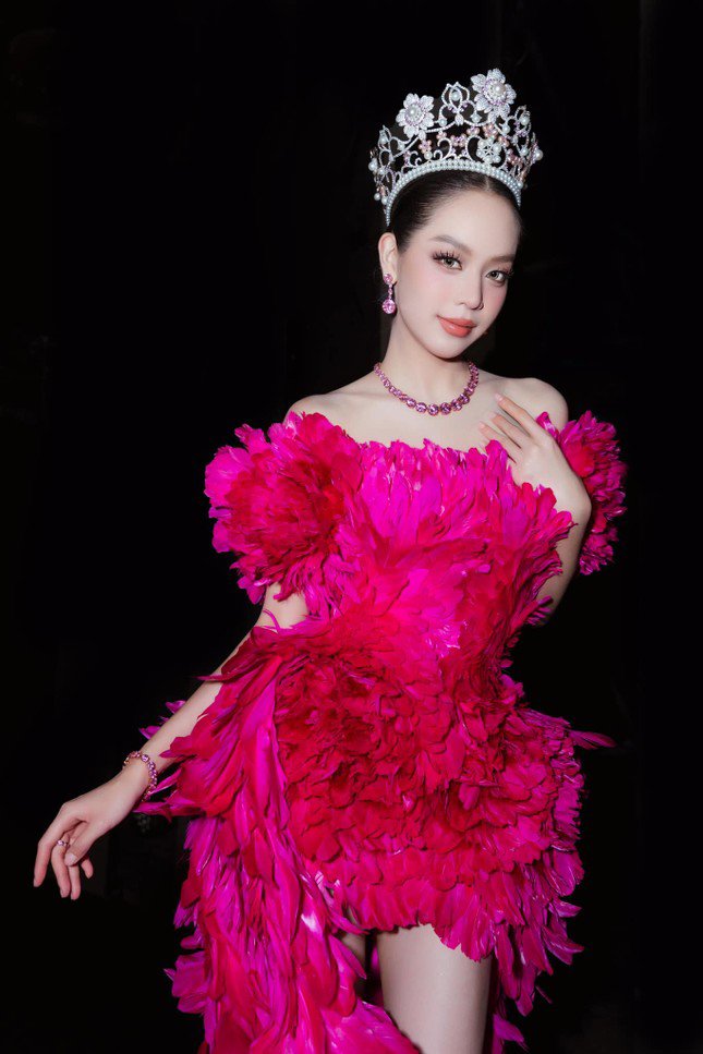 Hoa hậu Thanh Thủy giữ nguyên phong cách này dù là Miss International 2024 - 11