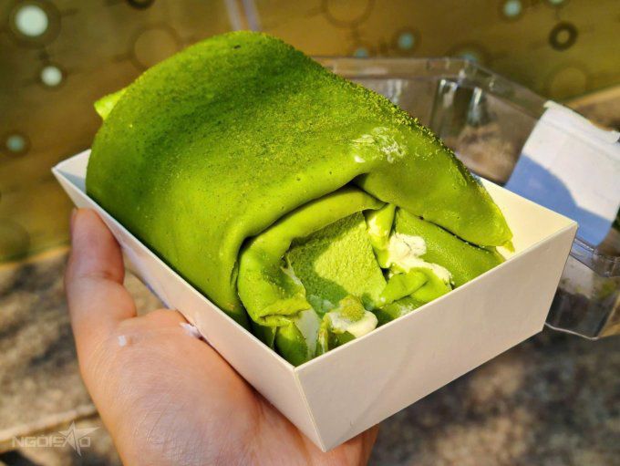 Bánh crepe pudding matcha gây nên cơn sốt. Ảnh: Nguyên Chi