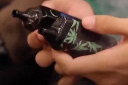 Tin tức trong ngày - Người hút thuốc lá điện tử sẽ bị xử phạt thế nào?