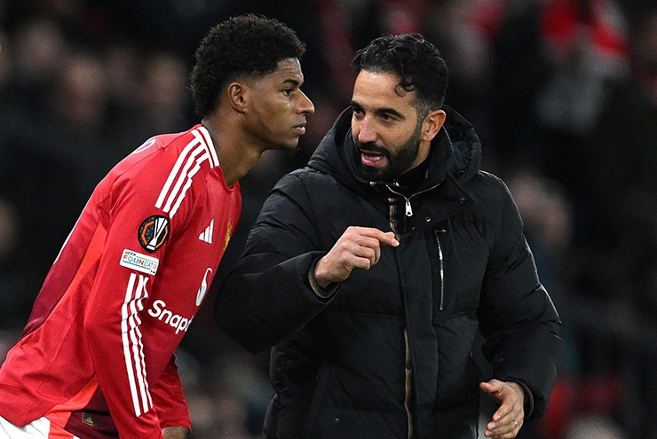 HLV Amorim đã loại Rashford khỏi đội hình thi đấu của MU&nbsp;trong trận derby Manchester với Man City