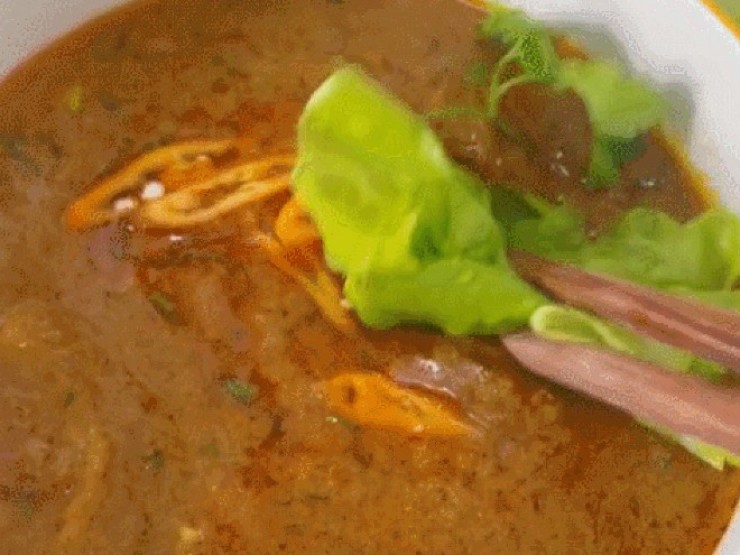Đặc sản Hải Phòng vẻ ngoài giống cát, khách nhìn dè chừng ăn lại khen ngon