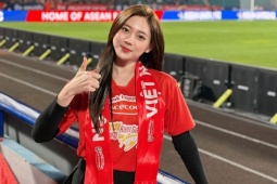 Thời trang - Ngắm bóng hồng xinh đẹp trên khán đài AFF Cup 2024 - MC Huyền Trang