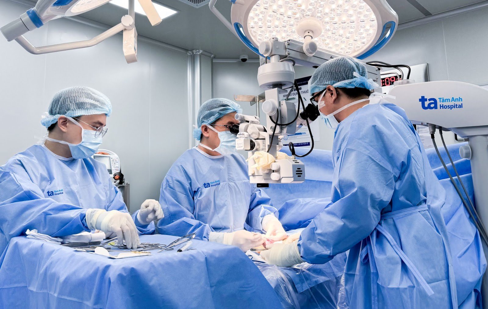 Bệnh viện Đa khoa Tâm Anh - Quận 8 đầu tư đồng bộ hệ thống trang thiết bị chuyên sâu, công nghệ cao, làm chủ các kỹ thuật điều trị vô sinh hiếm muộn, nam khoa... Ảnh: Tuệ Diễm