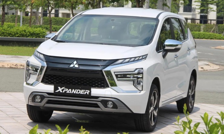 So sánh bộ đôi MPV gia đình cực chất Mitsubishi Xpander và Nissan Serena - 1