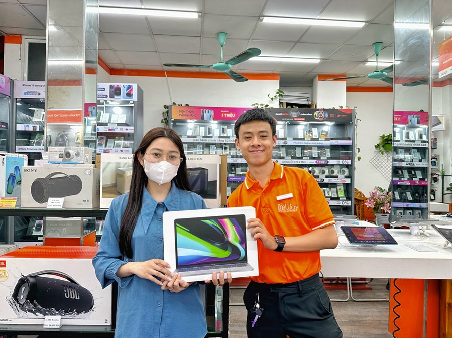 Hỗ trợ trả góp với lãi suất 0% với hình thức trả góp linh hoạt với các kỳ hạn từ 6 tháng - 12 tháng