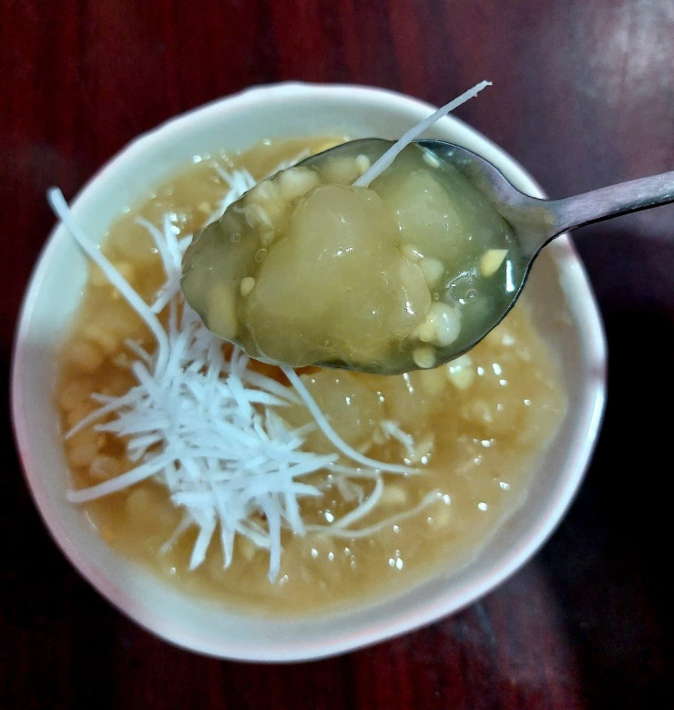 Sắn ở đây bùi, dẻo và ngọt vừa phải.