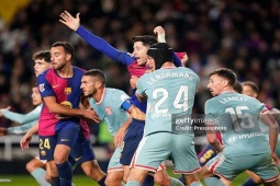 Barca dâng quà cho Atletico, Real "ngư ông đắc lợi" đua vô địch La Liga