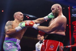 Boxing kinh điển: Usyk và Fury kịch chiến 12 hiệp vì ngôi vương hạng nặng