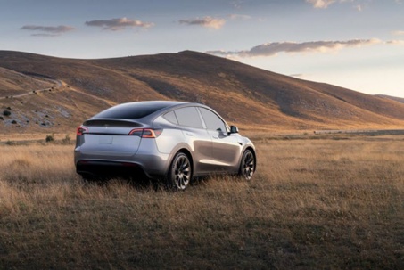 Lỗi hệ thống phần mềm cảm biến, Tesla thu hồi khẩn cấp gần 700.000 xe...