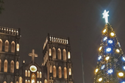 Những điểm chụp ảnh Noel siêu đẹp ở Hà Nội