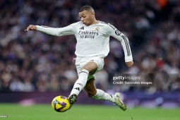 Ấn tượng Mbappe lập siêu phẩm cho Real, siêu sao bắt đầu "nóng máy"