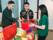 Thị trường - Tiêu dùng - Có gì trong hộp bánh chưng Tết có giá 1,5 triệu đồng đang đắt khách?