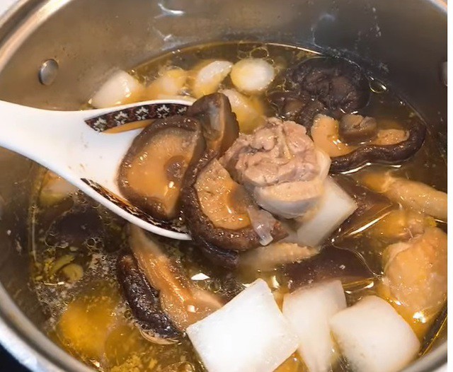 Loại nấm người Nhật coi là thần dược chống ung thư ở nước ta có nhiều, thử làm ngay 2 món này để kéo dài tuổi thọ - 4