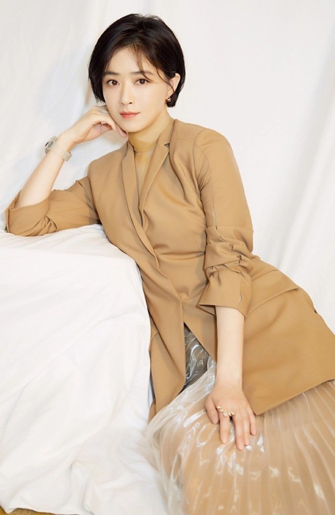 Tưởng Hân nhận được nhiều lời khen cho nhan sắc trẻ trung, tươi tắn dù đã bước sang tuổi 41. Ảnh: Weibo