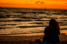 Bạn trẻ - Cuộc sống - Chị gái tôi đưa bạn trai về giới thiệu, mẹ tức đến bật khóc