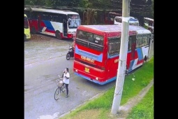 Tin tức trong ngày - Thương tâm: Nữ công nhân bị ô tô lùi trúng tử vong