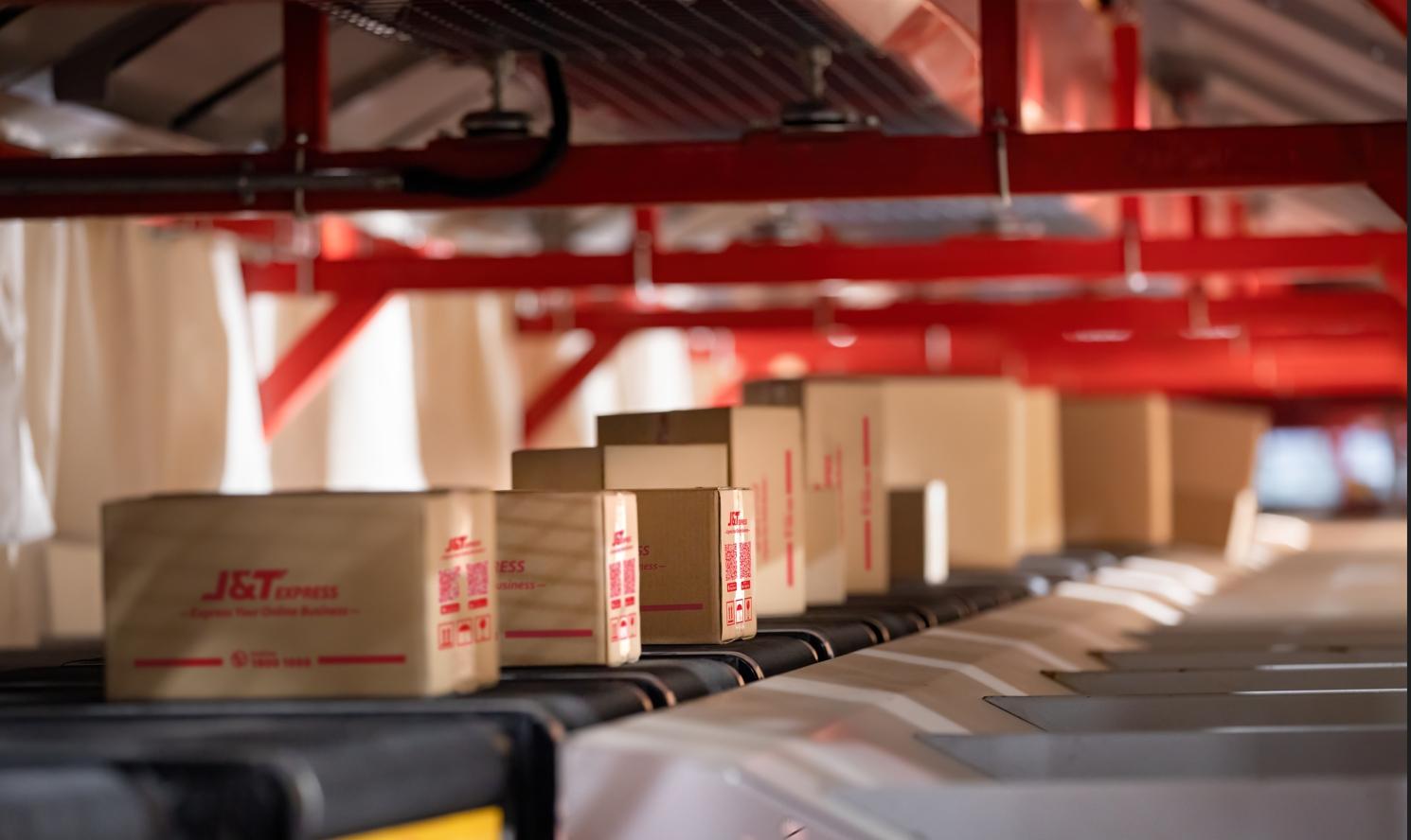 J&T Express ứng dụng công nghệ hiện đại vào quy trình vận hành nhằm nâng cao dịch vụ giao hàng chặng cuối, đảm bảo quyền lợi của người dùng.