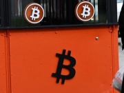Kinh doanh - Bitcoin giảm 14% sau đợt tăng trưởng mạnh, thị trường tiền mã hóa mất 500 tỷ USD