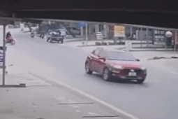 Vụ ô tô tông tử vong bé 17 tháng: Người điều khiển xe máy có phải liên...